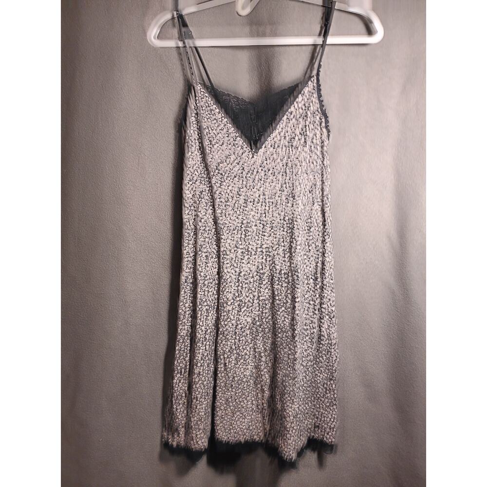 Aerie Women’s Medium Black Floral Lace V‑Neck Spaghetti Strap Nighty Sleepwear - Picture 2 of 7